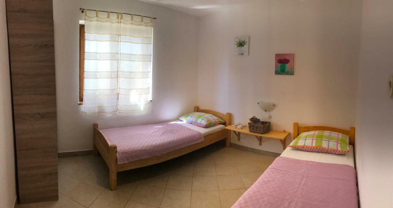 Apartments Di Gallo Jezera Esterno foto